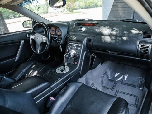 Used 2004 INFINITI G35 Coupe w/ Premium Pkg image 22