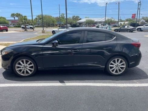 Used 2017 MAZDA MAZDA3 Grand Touring w/ Premium Equipment Package image 5