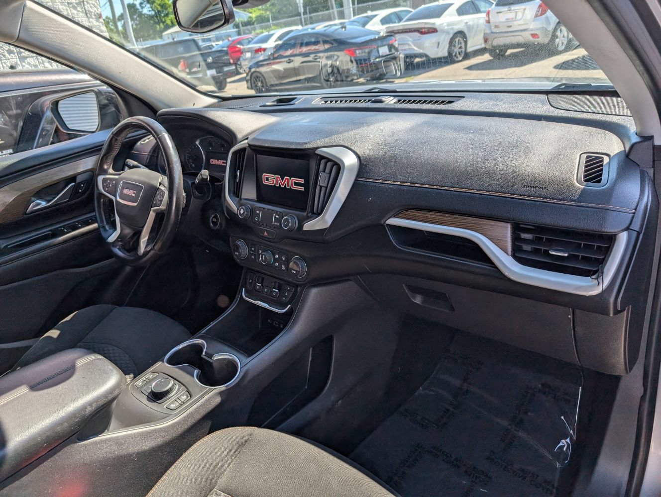 Used 2020 GMC Terrain SLE w/ Driver Convenience Package FWD image 13