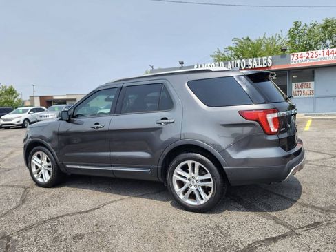 Used 2016 Ford Explorer XLT w/ Equipment Group 202A FWD image 10