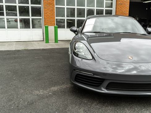 Used 2018 Porsche 718 Cayman RWD image 28