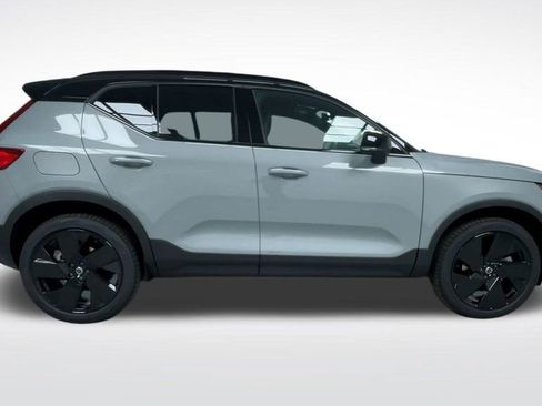 New 2026 Volvo XC40 B5 Ultra w/ Climate Package image 23