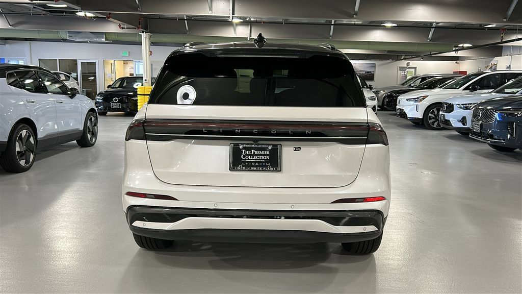 Used 2026 Lincoln Nautilus Reserve w/ Jet Appearance Package AWD/4WD image 5