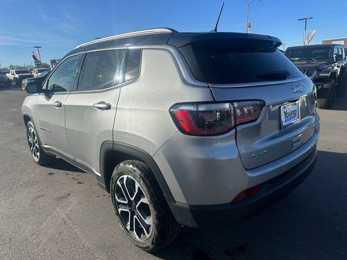 Used 2024 Jeep Compass Limited image 6