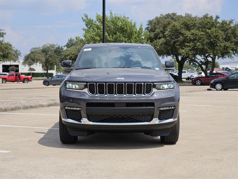 New 2025 Jeep Grand Cherokee L Limited image 7