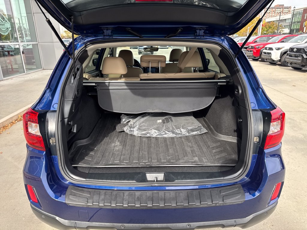 Used 2017 Subaru Outback 3.6R Limited AWD/4WD image 24
