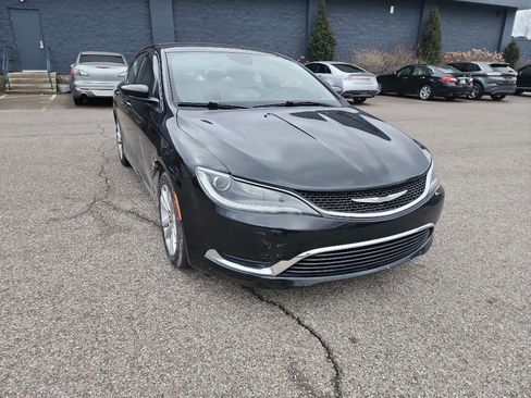 Used 2016 Chrysler 200 Limited Platinum w/ Comfort & Convenience Group image 9