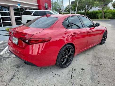 Used 2019 Alfa Romeo Giulia w/ Nero Edizione RWD image 7