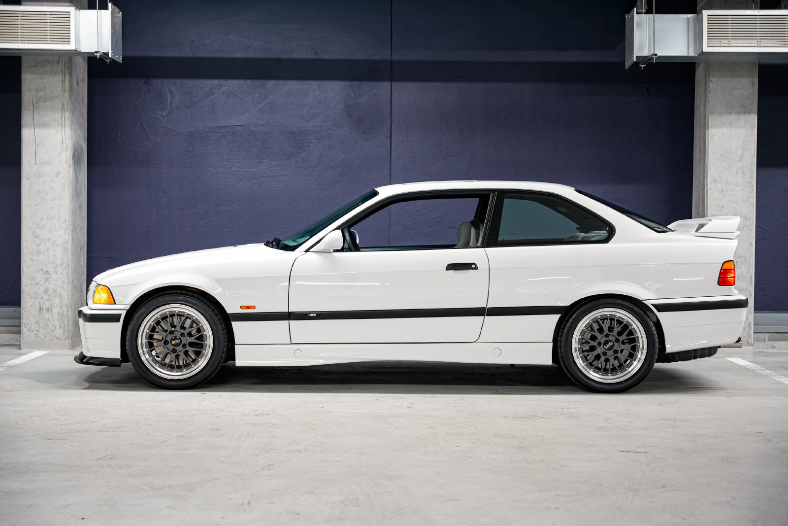 Used 1997 BMW M3 Coupe RWD image 7