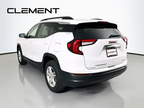 Used 2022 GMC Terrain SLE w/ Driver Convenience Package AWD/4WD image 10
