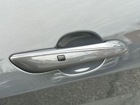 Used 2024 Hyundai Elantra SEL w/ Convenience Package image 8