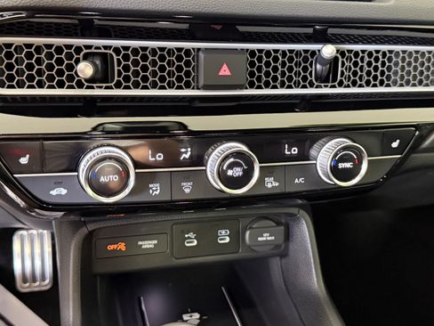 Used 2025 Honda Civic Sport Touring image 19