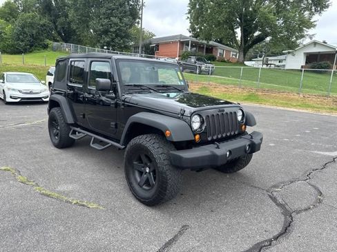 Used 2015 Jeep Wrangler Unlimited Sport w/ Quick Order Package 23S AWD/4WD image 2