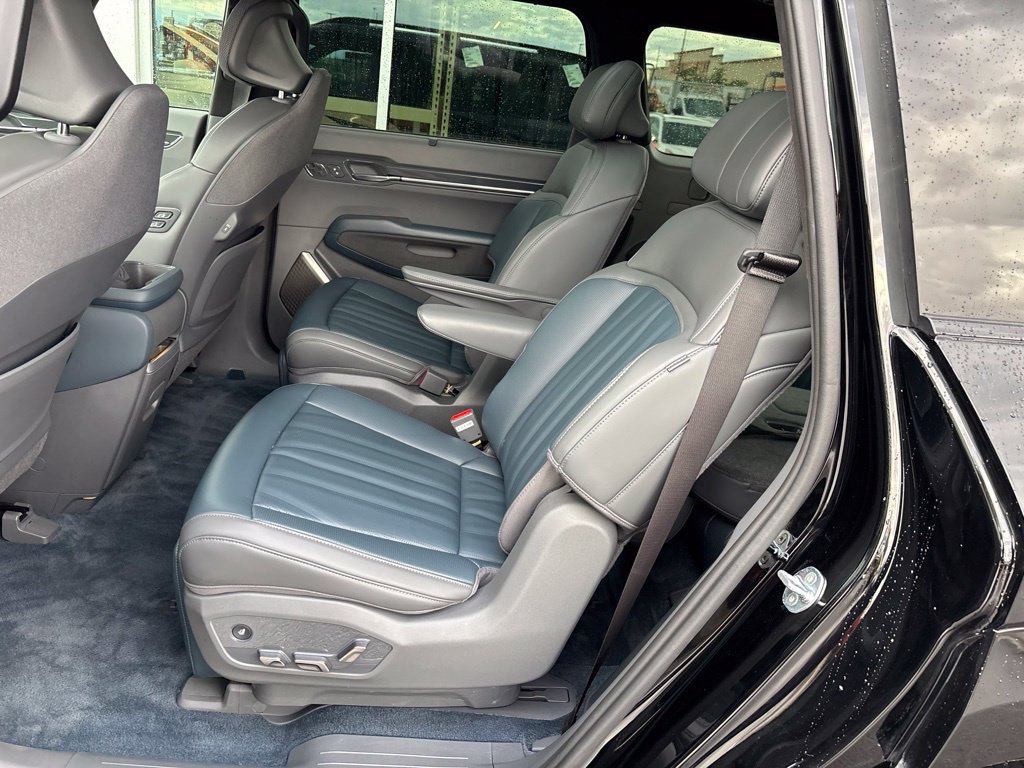Certified 2024 Kia EV9 GT-Line AWD/4WD image 11