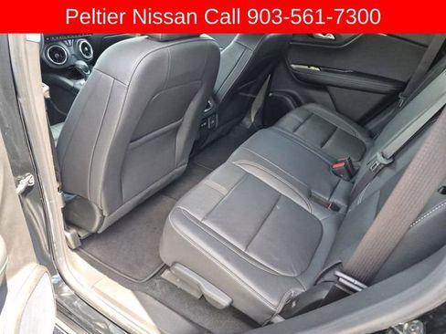 Used 2023 Chevrolet Blazer LT w/ Sound & Technology Package FWD image 23