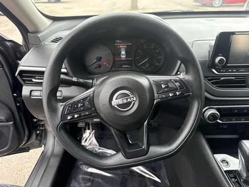 Used 2023 Nissan Altima 2.5 S FWD image 24