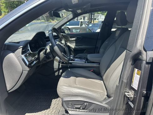 Used 2022 Audi Q8 Premium Plus AWD/4WD image 12