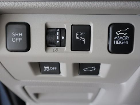 Used 2018 Subaru Forester 2.5i Limited AWD/4WD image 21
