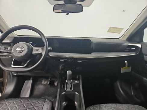 New 2026 Nissan Kicks SV image 18