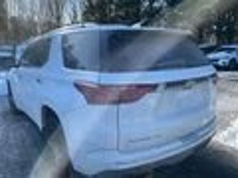 Used 2023 Chevrolet Traverse Premier image 5