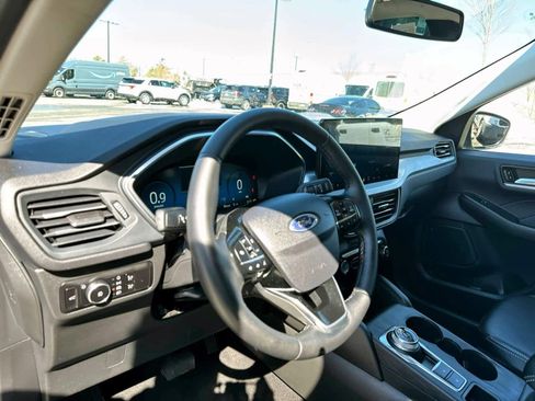 Used 2025 Ford Escape Platinum image 20