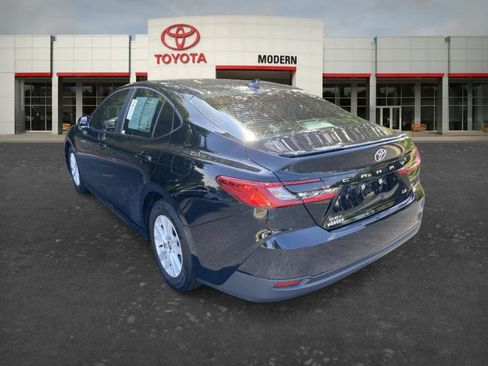 Used 2025 Toyota Camry LE w/ Convenience Package FWD image 7