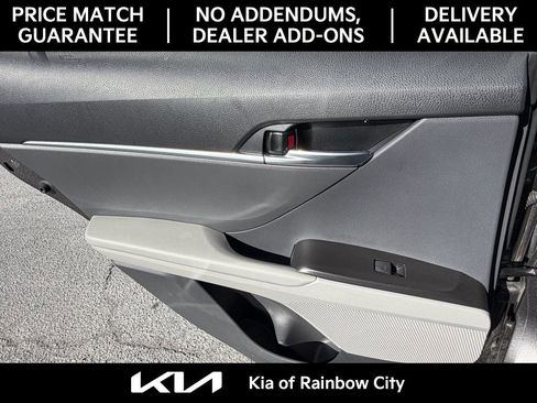 Used 2024 Toyota Camry SE image 14