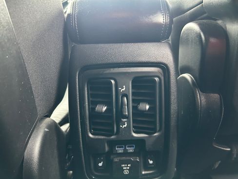 Used 2022 Dodge Durango GT AWD/4WD image 29