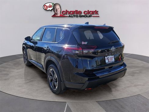 New 2026 Nissan Rogue SV image 4