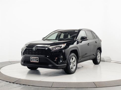 Certified 2019 Toyota RAV4 XLE w/ Convenience Package AWD/4WD image 3