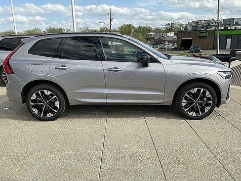 New 2026 Volvo XC60 B5 Plus w/ Protection Package Premier AWD/4WD image 7