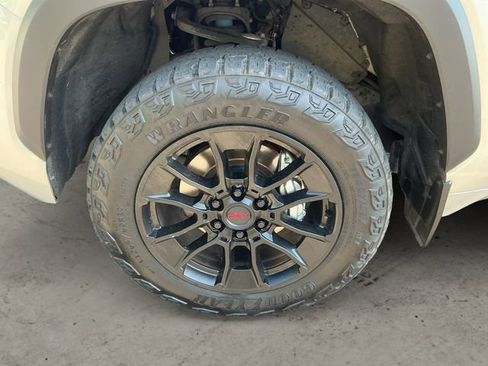 Used 2023 Toyota Tundra Limited w/ TRD Off-Road Package AWD/4WD image 9