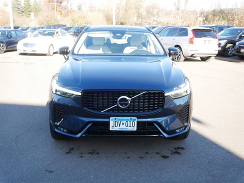Used 2023 Volvo XC60 B5 Ultimate image 2