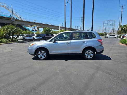Used 2014 Subaru Forester 2.5i w/ Popular Package #2 image 4