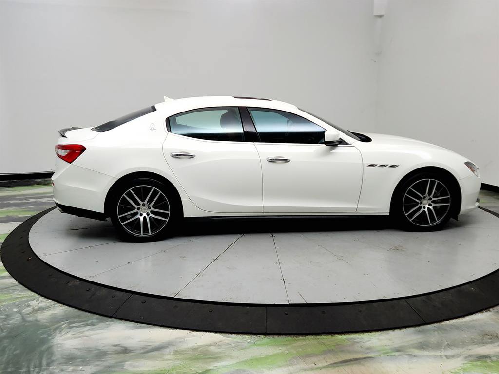 Used 2016 Maserati Ghibli RWD image 4