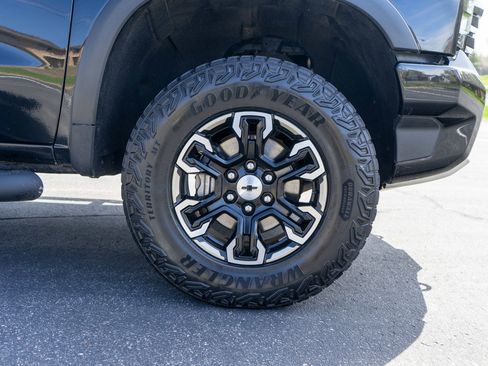 Used 2023 Chevrolet Silverado 1500 ZR2 w/ Technology Package image 10