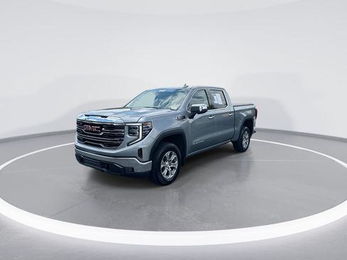 Used 2025 GMC Sierra 1500 SLT AWD/4WD image 5