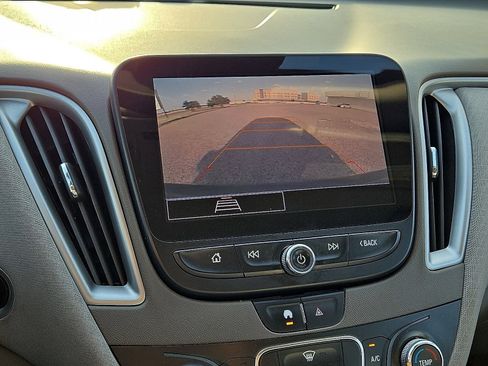 Used 2022 Chevrolet Malibu LS w/ Driver Confidence Package II FWD image 26