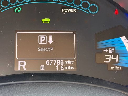 Used 2013 Nissan Leaf SV w/ LED & Quick Charge Pkg FWD image 24