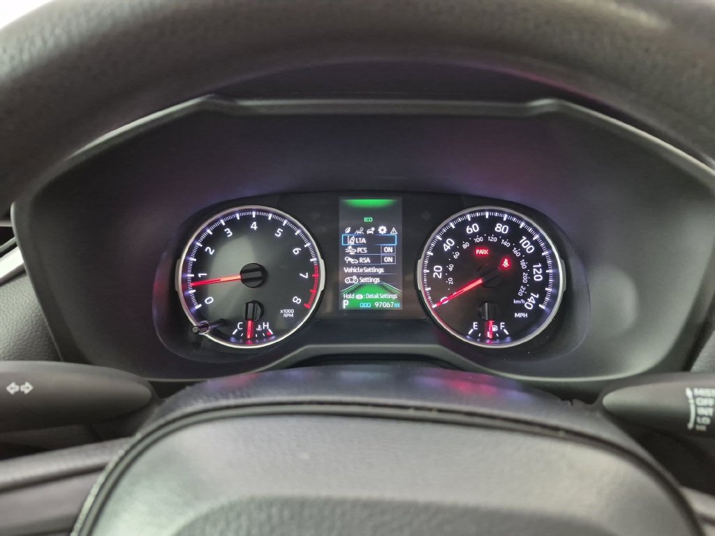 Used 2021 Toyota RAV4 LE FWD image 20