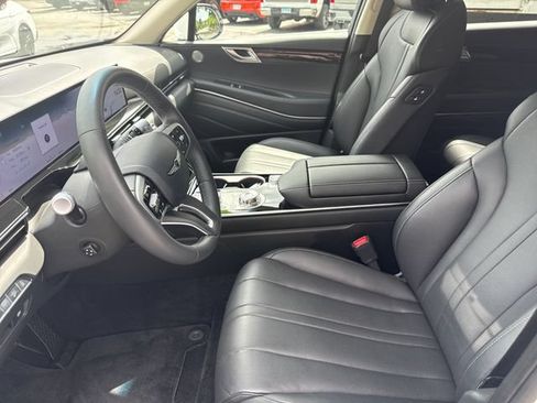 Used 2026 Genesis GV80 2.5T AWD/4WD image 11