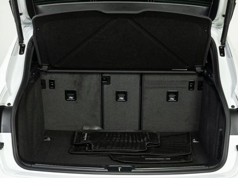 New 2026 Porsche Macan S AWD/4WD image 31
