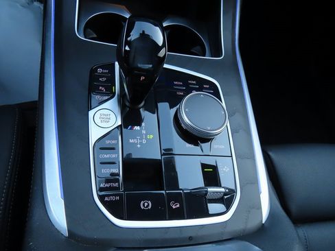 Used 2021 BMW X7 M50i image 31