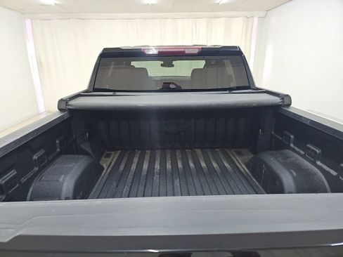 Used 2023 Chevrolet Silverado 1500 RST w/ Redline Edition AWD/4WD image 15