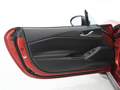 Certified 2025 MAZDA MX-5 Miata Sport image 5