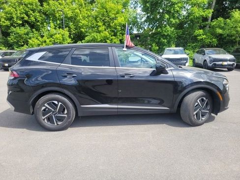 Certified 2025 Kia Sportage LX FWD image 6