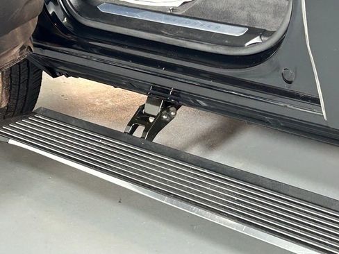 Used 2024 Jeep Grand Wagoneer L 4WD image 37