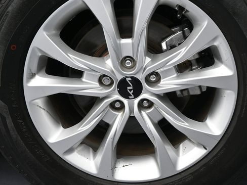 Used 2022 Kia Telluride LX image 26