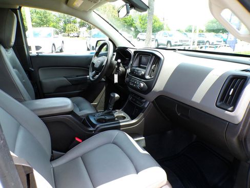 Used 2015 Chevrolet Colorado W/T RWD image 17