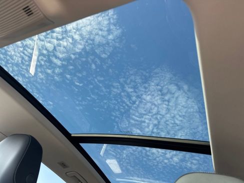 New 2026 Volkswagen Tiguan SE image 21